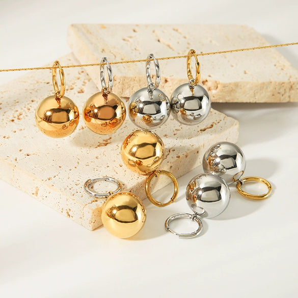 Wholesale Women's Geometric Hollow Ball Earrings In Smooth Stainless Steel With 18K Gold Plated Vacuum Real Gold Electroplating In Pvd Furnace