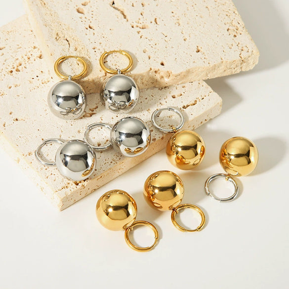 Wholesale Women's Geometric Hollow Ball Earrings In Smooth Stainless Steel With 18K Gold Plated Vacuum Real Gold Electroplating In Pvd Furnace