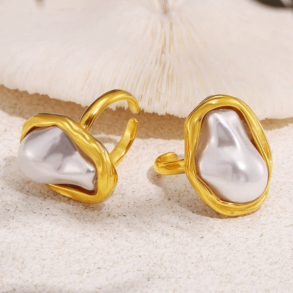 Wholesale Women's Geometric Imitation Pearl Titanium Steel Ring Electroplated