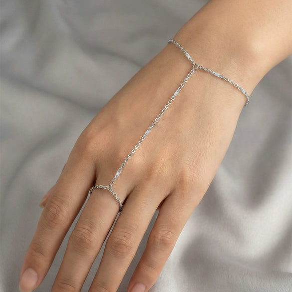 Wholesale Women's Geometric Iron Finger Chain Ring Jewelry With Electroplating In Modern Minimalist Style
