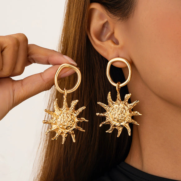 Wholesale Women's Geometric Irregular Pleated Zinc Alloy Earrings With Electroplating Treatment
