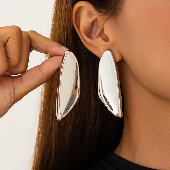 Wholesale Women's Geometric Irregular Pleated Zinc Alloy Earrings With Electroplating Treatment
