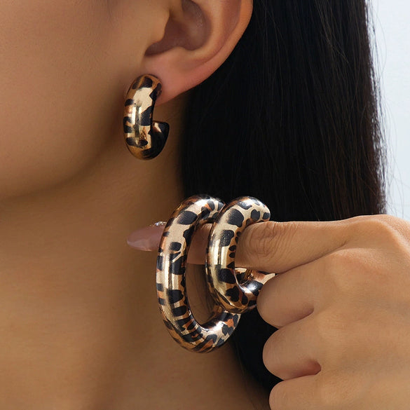 Wholesale Women's Geometric Leopard Print Cshaped Alloy Electroplated Hoop Earrings