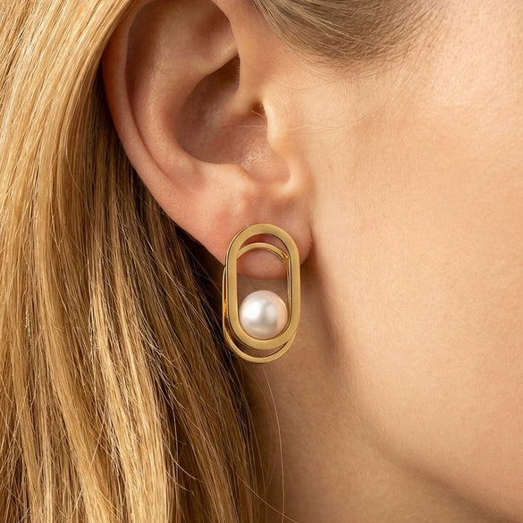 Wholesale Women's Geometric Metal Pearl Earrings With Electroplating And Original Design