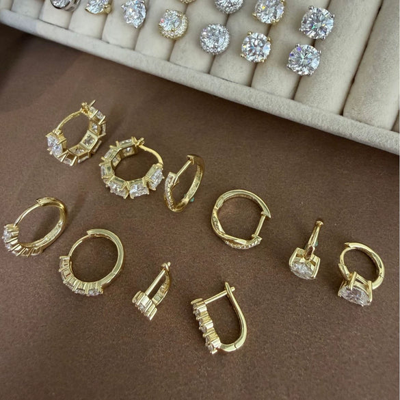 Wholesale Women's Geometric Moissanite And S925 Silver Necklace Pendant Set With Electroplating