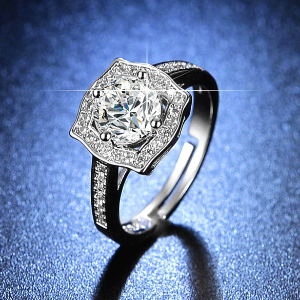 Wholesale Women's Geometric Moissanite Ring With Diamond Treatment In White Copper