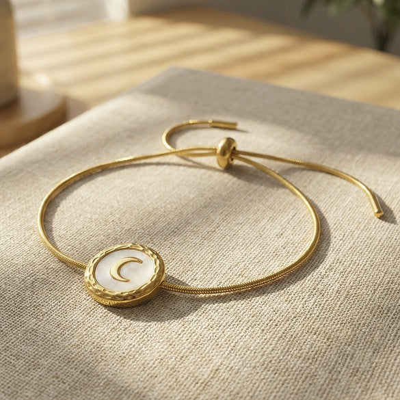 Wholesale Women's Geometric Moonshaped Stainless Steel Goldplated Bracelet
