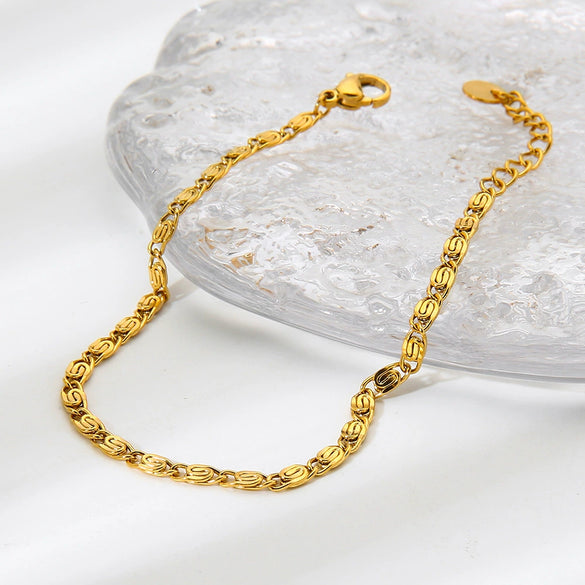 Wholesale Women's Geometric Patterned Stainless Steel Gold Plated Bracelet And Necklace Jewelry