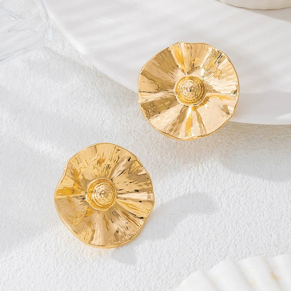 Wholesale Women's Geometric Pleated Electroplated Alloy Earrings With Versatile Style