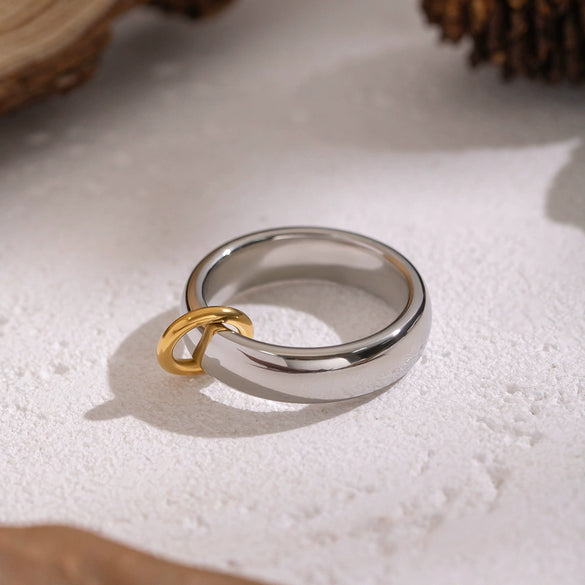 Wholesale Women's Geometric Round Stainless Steel Ring With Pvd Furnace Vacuum Real Gold Plating And Gold And Silver Mixed Color