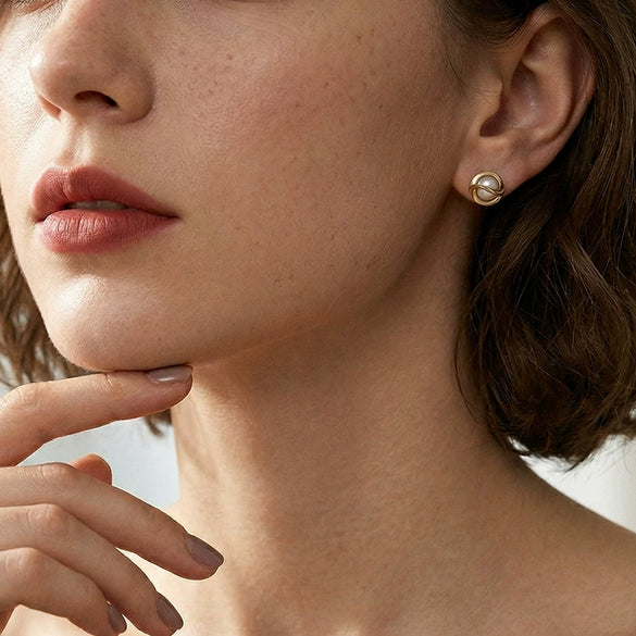 Wholesale Women's Geometric S925 Silver Pearl Screw Earrings With Zirconia Design