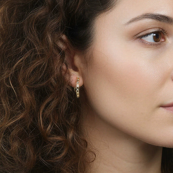 Wholesale Women's Geometric 925 Silver And 304 Stainless Steel Electroplated Earrings With Unique Halfcircle Design