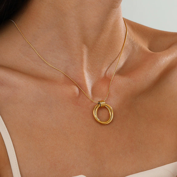 Wholesale Women's Geometric Simple Round Titanium Steel And Stainless Steel Electroplated Clavicle Necklace