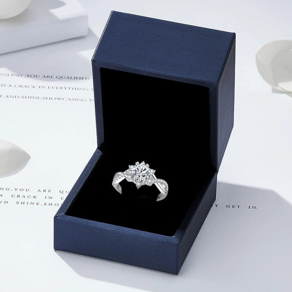 Wholesale Women's Geometric Snowflake Moissanite Ring Set With Moissanite In 925 Sterling Silver Light Luxury Style