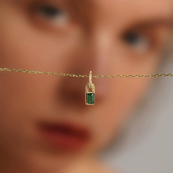 Wholesale Women's Geometric Square Copper Necklace With Zirconia And Mixed Gemstone Setting O Word Chain