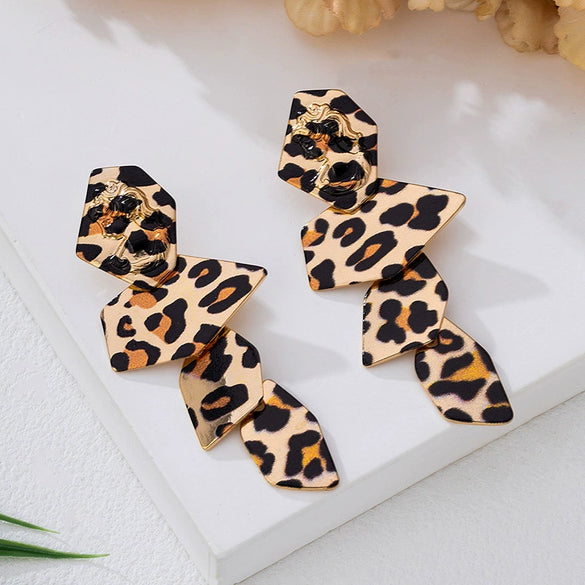 Wholesale Women's Geometric Square Heart Texture Electroplated Alloy And Stainless Steel Earrings With Braided Round Design