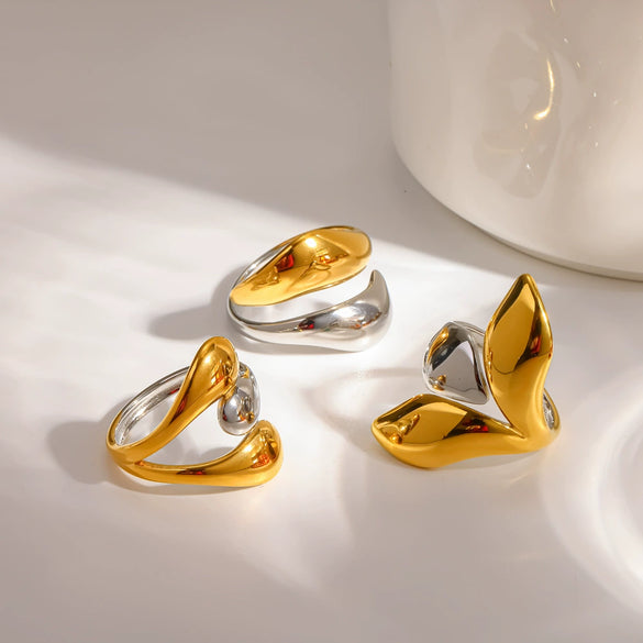 Wholesale Women's Geometric Stainless Steel And Titanium Steel Ring With Vacuum Real Gold Plating In Pvd Furnace Niche Style