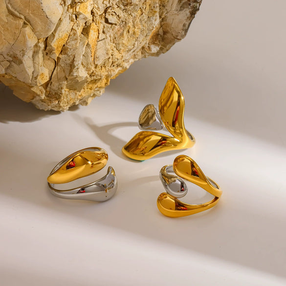 Wholesale Women's Geometric Stainless Steel And Titanium Steel Ring With Vacuum Real Gold Plating In Pvd Furnace Niche Style