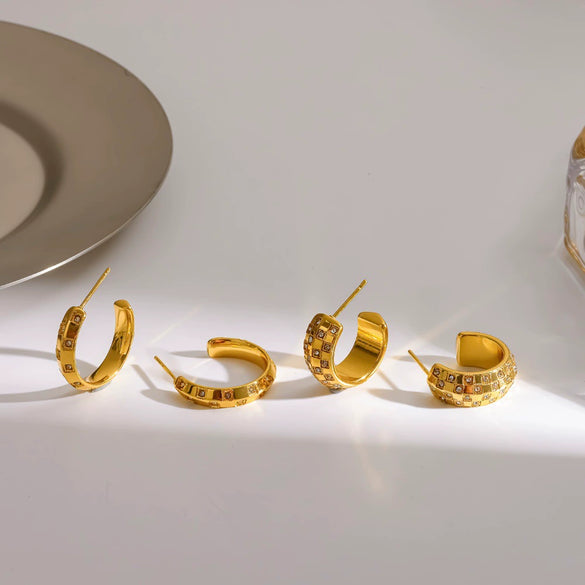 Wholesale Women's Geometric Stainless Steel Earrings With Vacuum Real Gold Plating In Pvd Furnace