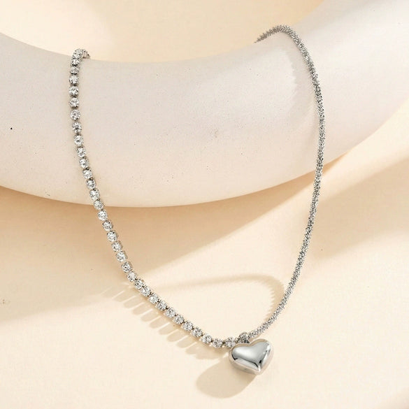 Wholesale Women's Geometric Stainless Steel Electroplated Calendering Chain Single Heart Pendant Necklace