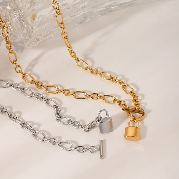 Wholesale Women's Geometric Stainless Steel Electroplated Cross Chain Pendant Necklace