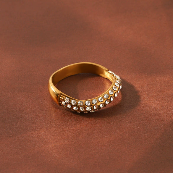 Wholesale Women's Geometric Stainless Steel Electroplated Diamondstudded Ring Trendy Jewelry