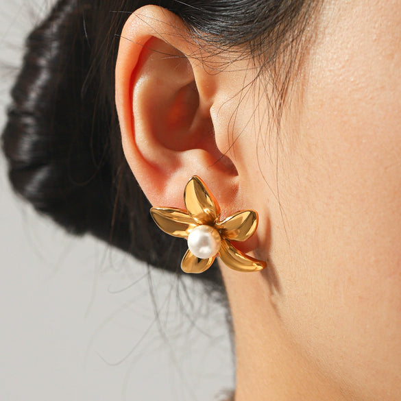 Wholesale Women's Geometric Stainless Steel Electroplated Earrings With Plants And Flowers Design