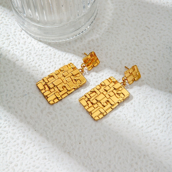 Wholesale Women's Geometric Stainless Steel Electroplated Earrings With Tassel Design