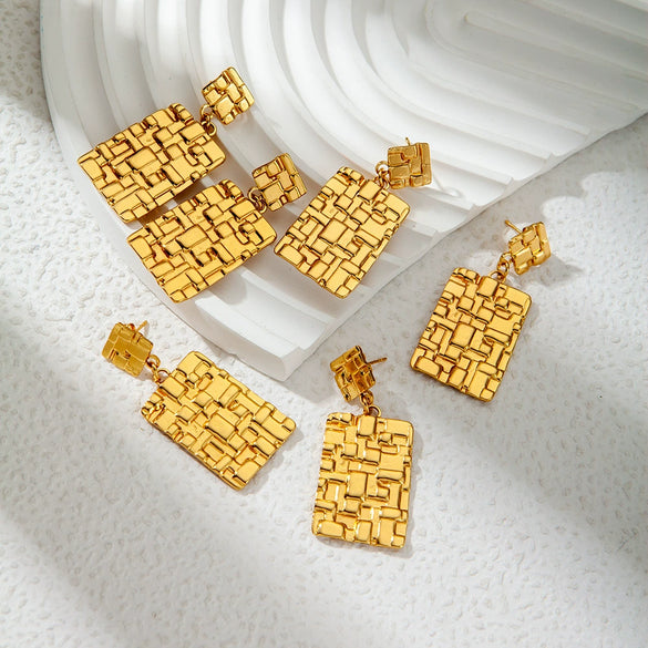 Wholesale Women's Geometric Stainless Steel Electroplated Earrings With Tassel Design
