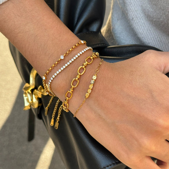 Wholesale Women's Geometric Stainless Steel Electroplated Letter Friendship Bracelet