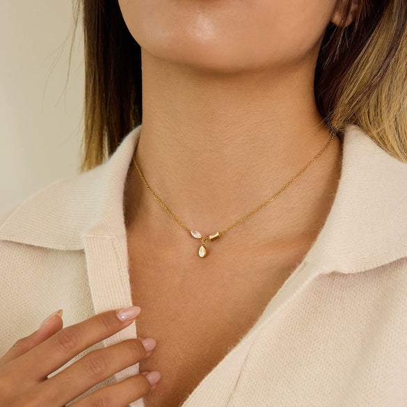 Wholesale Women's Geometric Stainless Steel Electroplated Pendant Necklace