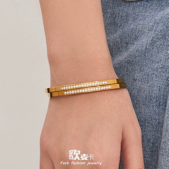 Wholesale Women's Geometric Stainless Steel Electroplated Ring Bracelet With Zirconia Inlay And 18K Real Gold Clasp Jewelry