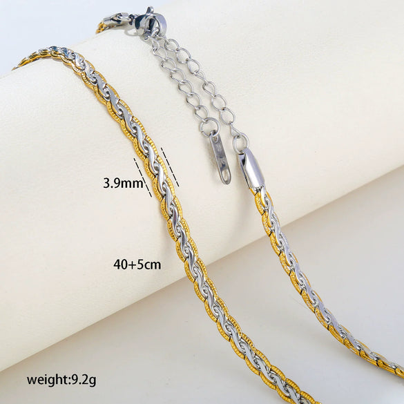 Wholesale Women's Geometric Stainless Steel Electroplated Snake Bone Chain Necklace Jewelry
