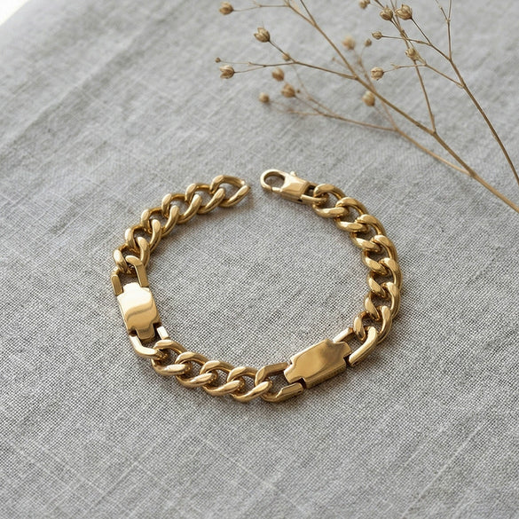 Wholesale Women's Geometric Stainless Steel Goldplated Ushaped Buckle Cuban Thick Chain Bracelet Light Luxury Fashion Jewelry
