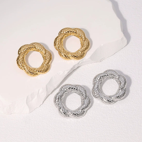 Wholesale Women's Geometric Stainless Steel Hammered Electroplated Stud Earrings And Flower Ring