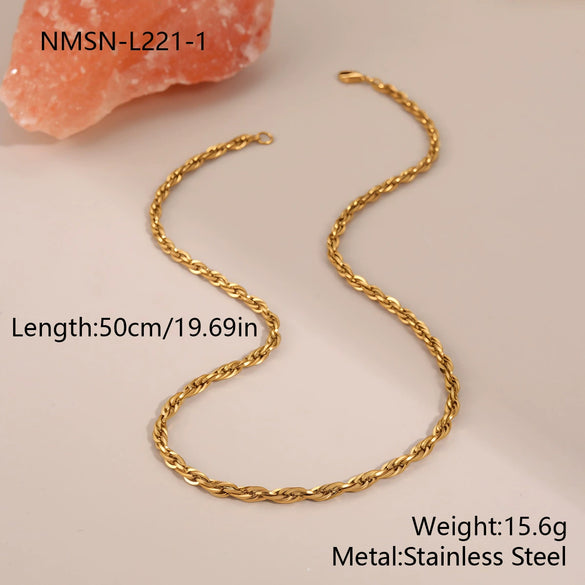 Wholesale Women's Geometric Stainless Steel 18K Gold Electroplated Paperclip Twist Chain Clavicle Necklace