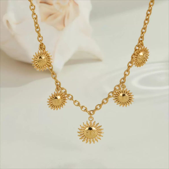 Wholesale Women's Geometric Stainless Steel 18K Gold Electroplated Sunflower Pendant Necklace For Office Ladies