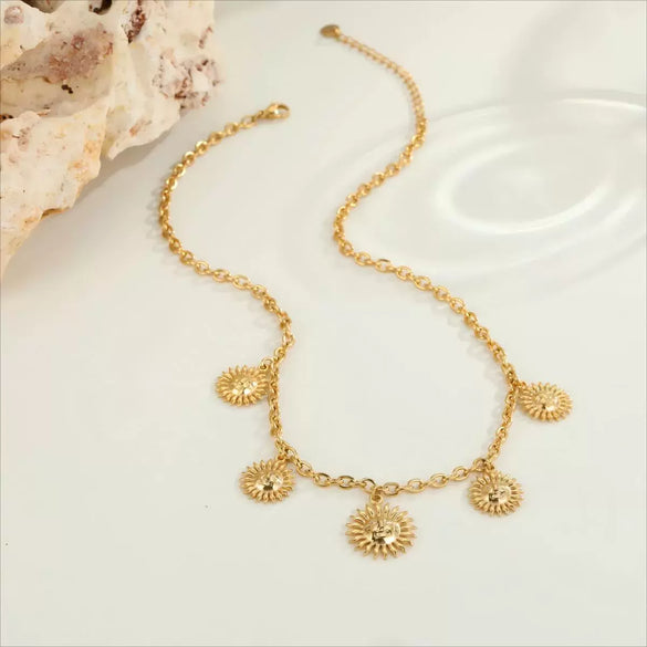Wholesale Women's Geometric Stainless Steel 18K Gold Electroplated Sunflower Pendant Necklace For Office Ladies