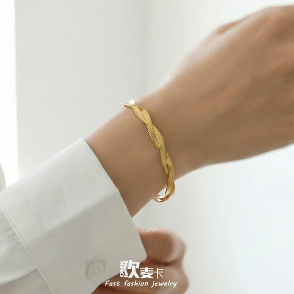 Wholesale Women's Geometric Stainless Steel 18K Gold Plated Crosswrapped Blade Chain Bracelet Minimalist Cool Style Jewelry