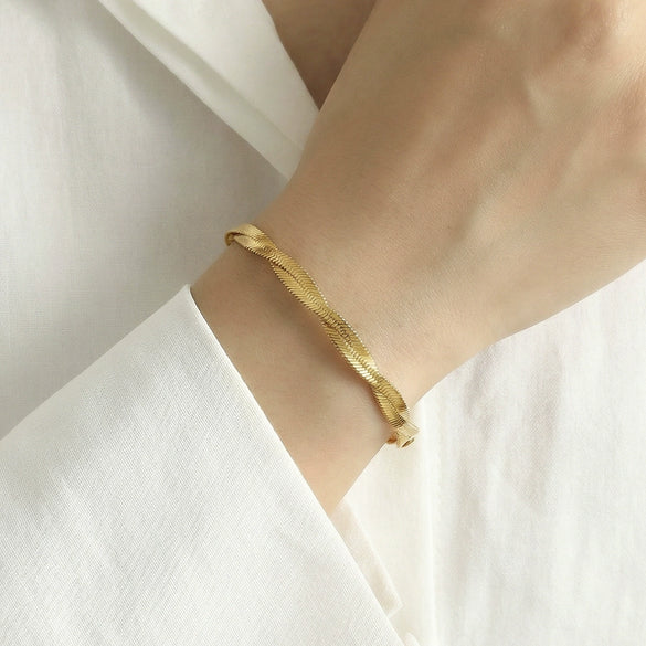 Wholesale Women's Geometric Stainless Steel 18K Gold Plated Crosswrapped Blade Chain Bracelet Minimalist Cool Style Jewelry