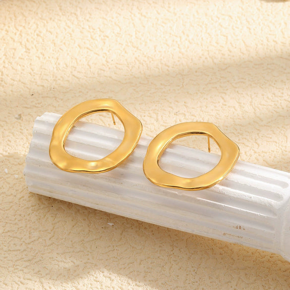 Wholesale Women's Geometric Stainless Steel 18K Gold Plated Hammered Texture Oshaped Stud Earrings