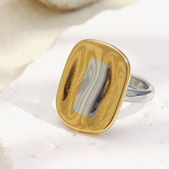 Wholesale Women's Geometric Stainless Steel 18K Gold Plated Hand Ring Jewelry Light Luxury Design