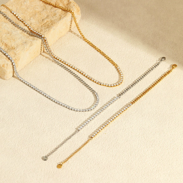 Wholesale Women's Geometric Stainless Steel 18K Gold Plated Inlaid Zircon Necklace And Clavicle Chain