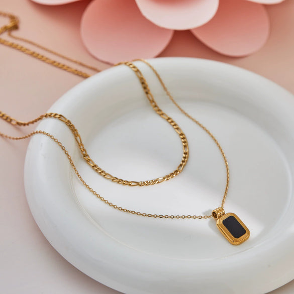 Wholesale Women's Geometric Stainless Steel 18K Gold Plated Square Pendant Necklace For Office Ladies