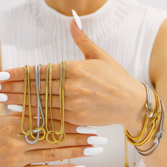 Wholesale Women's Geometric Stainless Steel 18K Gold Vacuum Plated Snakeshaped Necklace And Bracelet Combination