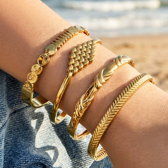 Wholesale Women's Geometric Stainless Steel 18K Goldplated Bracelet Jewelry