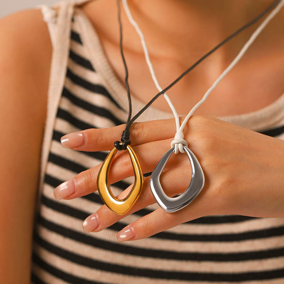 Wholesale Women's Geometric Stainless Steel Necklace With Real Gold Plating In The Furnace And Black Rope Chain