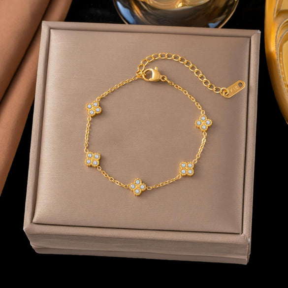 Wholesale Women's Geometric Stainless Steel Real Gold Plated Bracelet With Four Leaf Clover Pendant