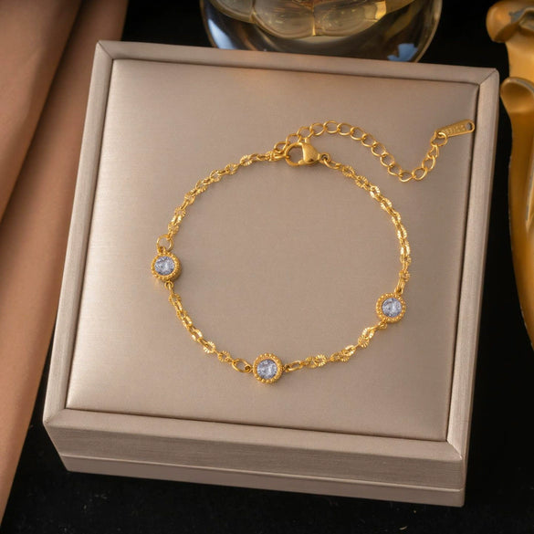 Wholesale Women's Geometric Stainless Steel Real Gold Plated Bracelet With Four Leaf Clover Pendant