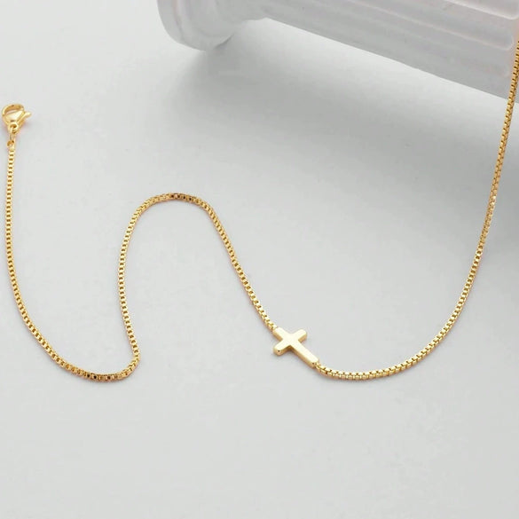 Wholesale Women's Geometric Stainless Steel Real Gold Plated Bracelet With Four Leaf Clover Pendant